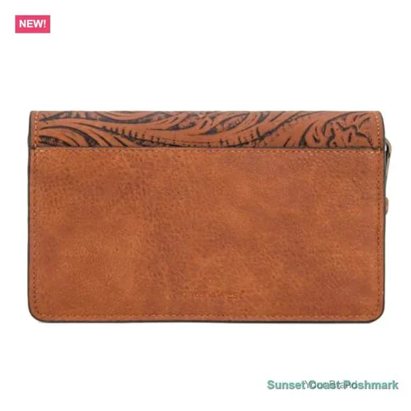 Faux Leather Crossbody Bag with Chain Strap and Wristlet - Picture 4 of 7